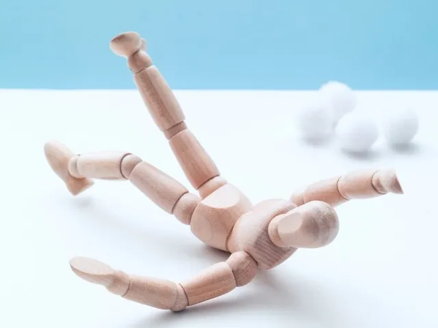 転倒した直後は平気でも、後から痛みが出る理由【江戸川橋の整体ならココ】